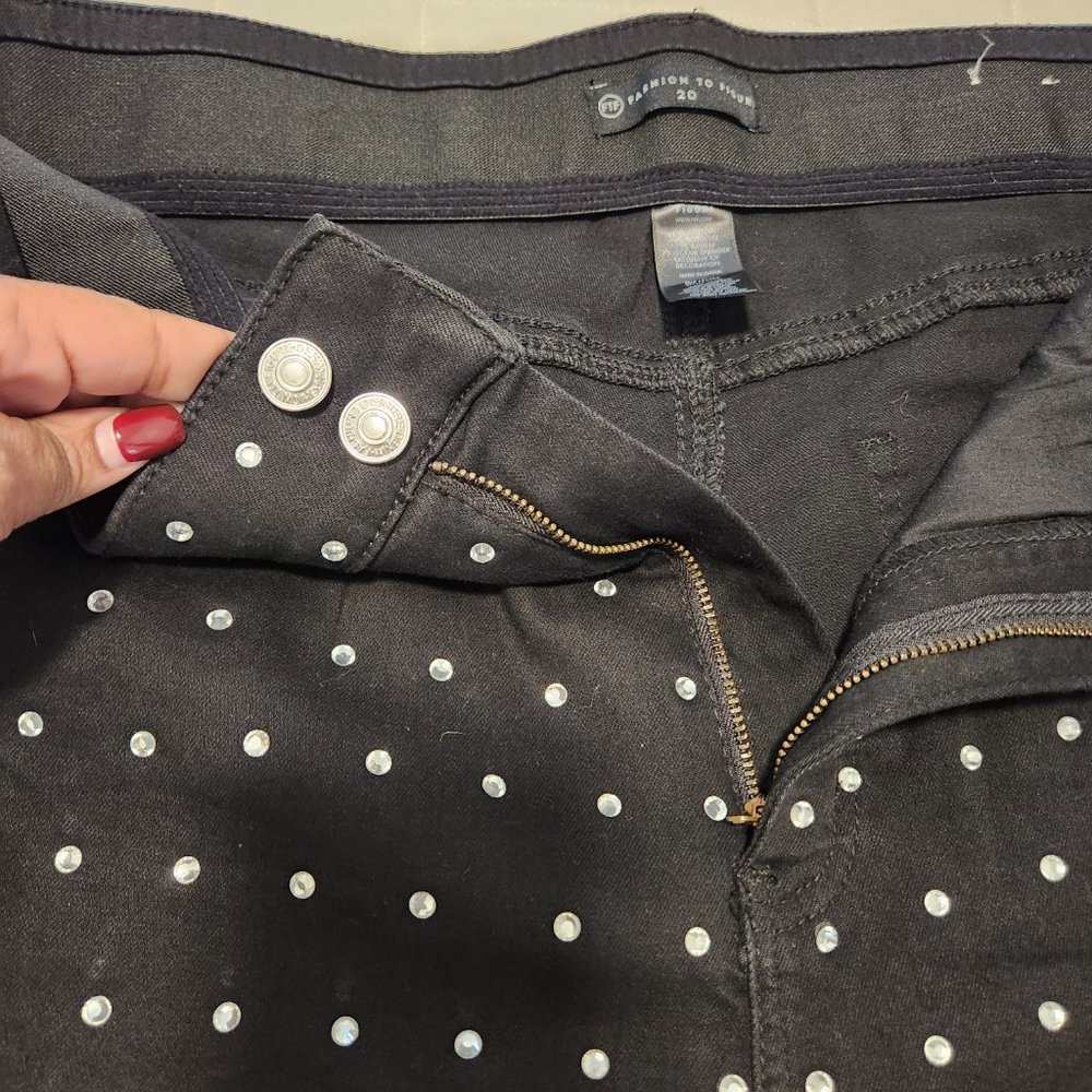 High Rise Rhinestone Jeans - Picture 2 of 10